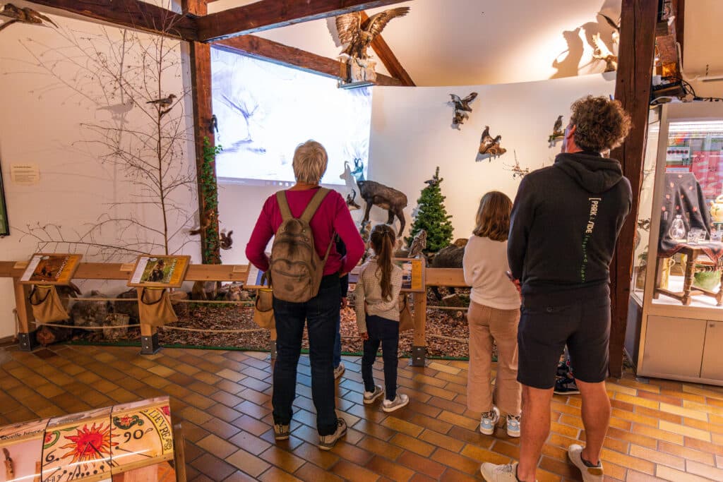 2024-Musee deambulations enfants ©Office de Tourisme Thônes Coeur des Vallées